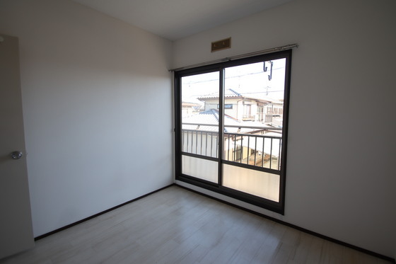 ひかりハイツ A