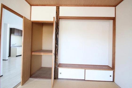 ひかりハイツ A