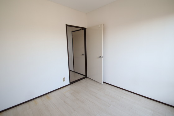 ひかりハイツ A