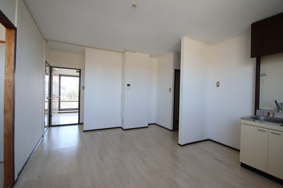 ひかりハイツ A