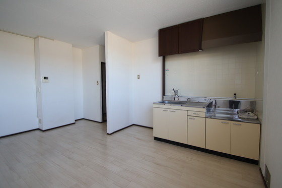 ひかりハイツ A