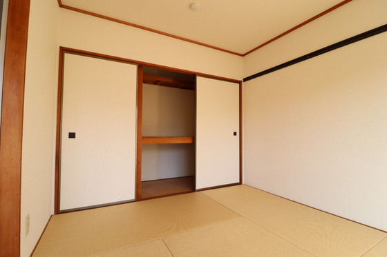 プレジール花尻 C棟