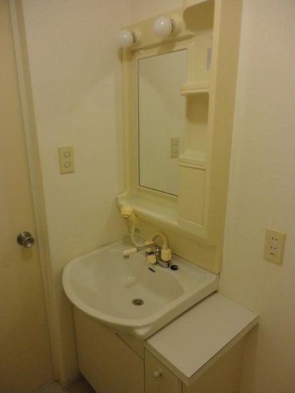 メゾンサンシャインB