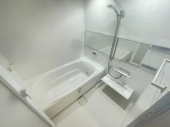 グリシーヌ串戸