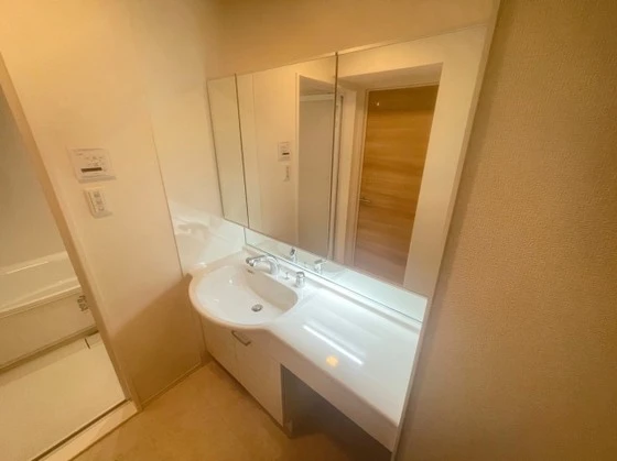 グリシーヌ串戸