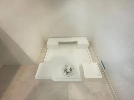 グリシーヌ串戸