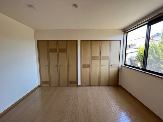 エントピア小山 A