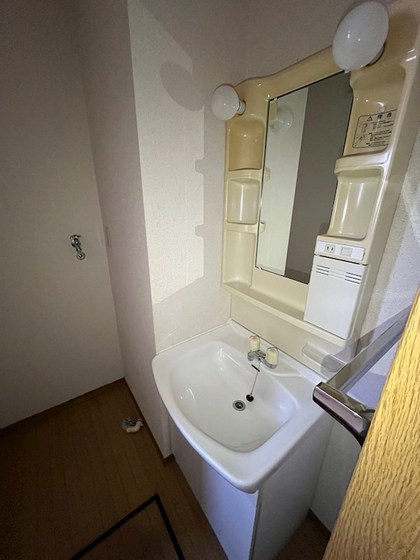 エントピア小山 A