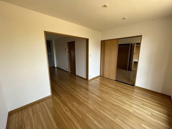 エントピア小山 A