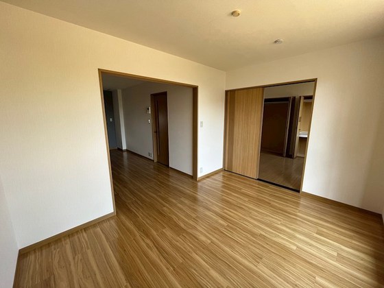 エントピア小山 A