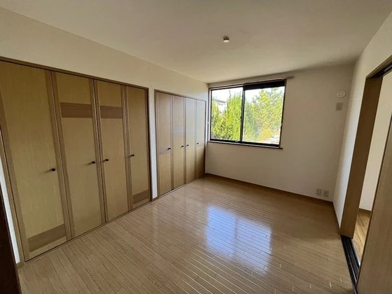 エントピア小山 A