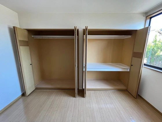 エントピア小山 A