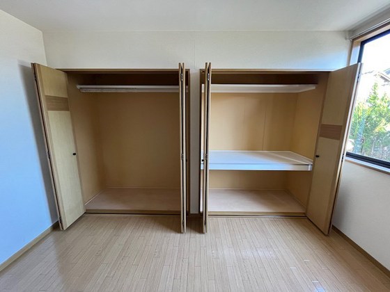 エントピア小山 A