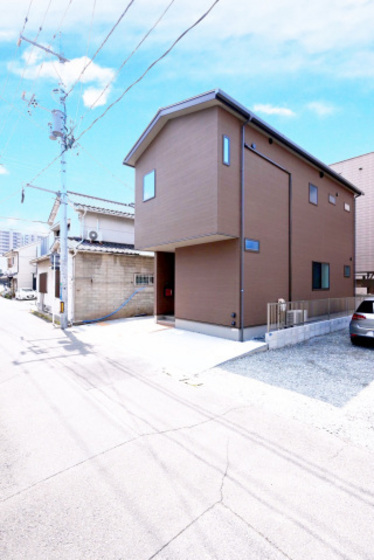 伊福町3丁目テラスハウス