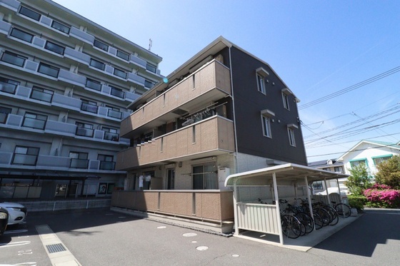 グランシャリオ A棟