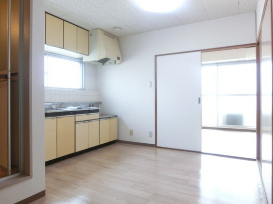 プレアール春日町