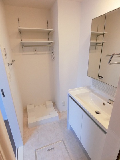 プレミア尾長西 A棟