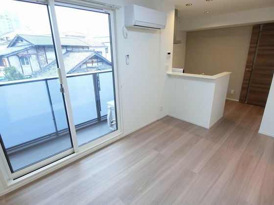 プレミア尾長西 A棟