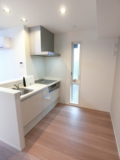 プレミア尾長西 A棟