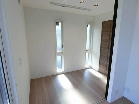 プレミア尾長西 B棟