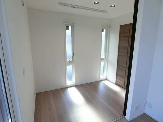 プレミア尾長西 B棟