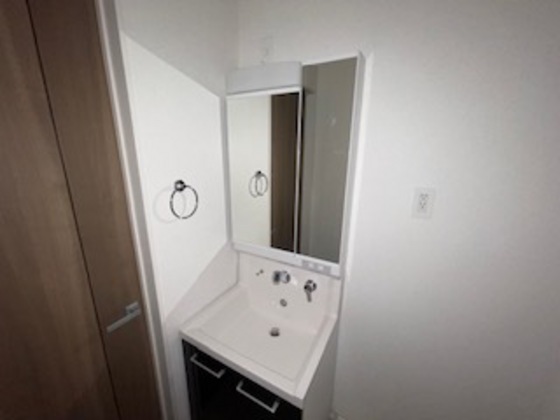 アビテ オヴェスト カンオン