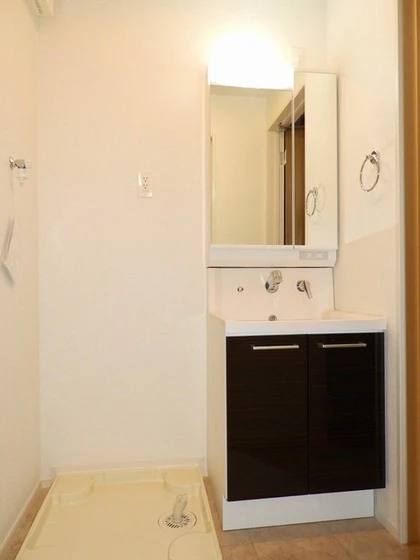 アビテ オヴェスト カンオン