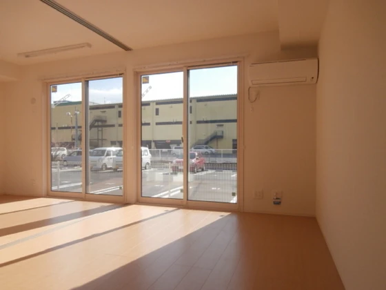 リバーパレスC棟