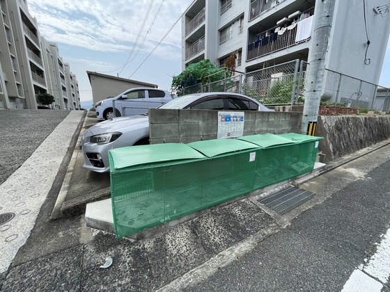 鈴が台団地分譲住宅D棟(鈴が台マンションD棟)