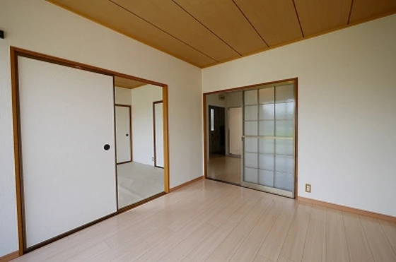 シャンポールながせA棟