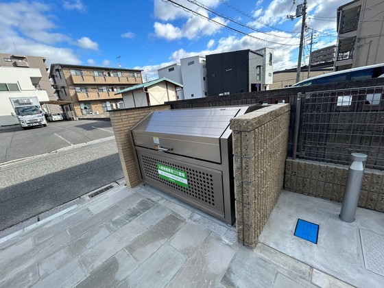 クレシアコート