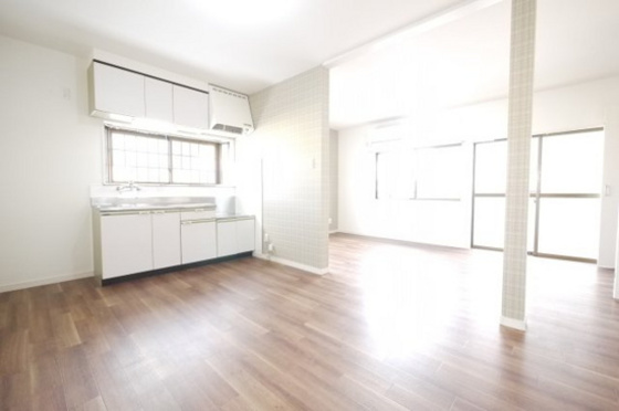 グローバルクレスト