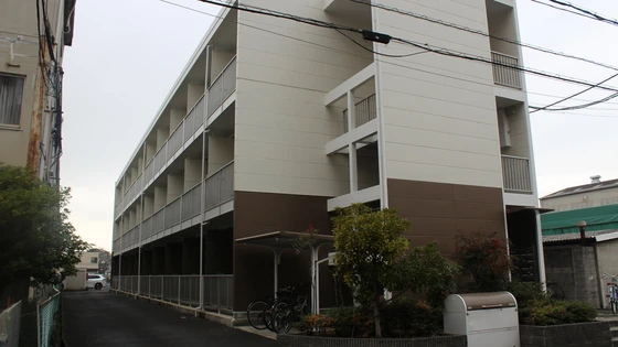 レオパレスアゼリア