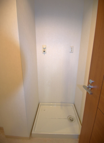 ロイヤルガーデン中山下