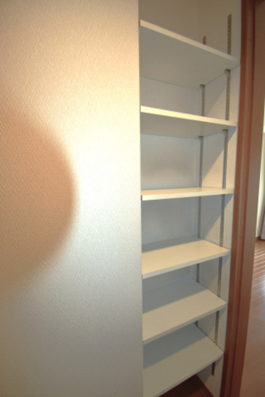 ロイヤルガーデン中山下