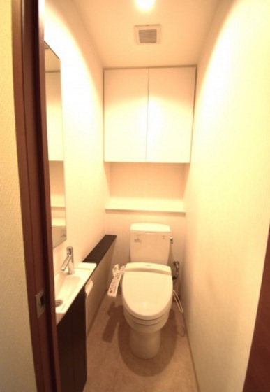 ロイヤルガーデン中山下