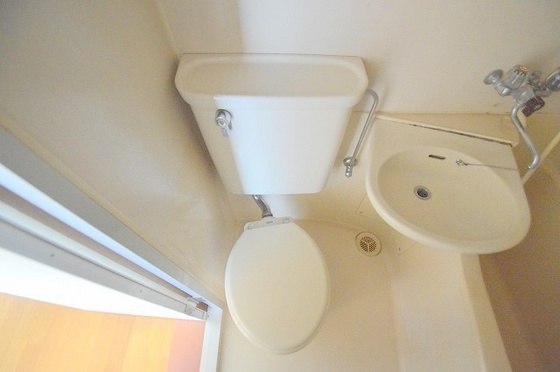 ドーミトリー人見