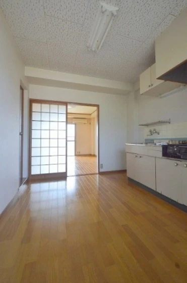 ドーミトリー人見