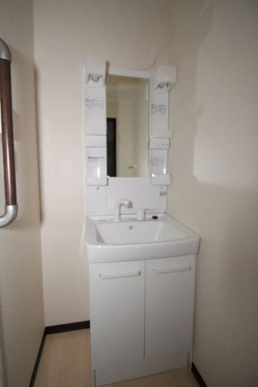 レオネクストシモイフク