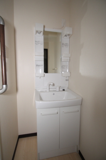 レオネクストシモイフク