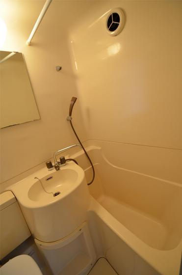 ホワイトメゾン学南6棟