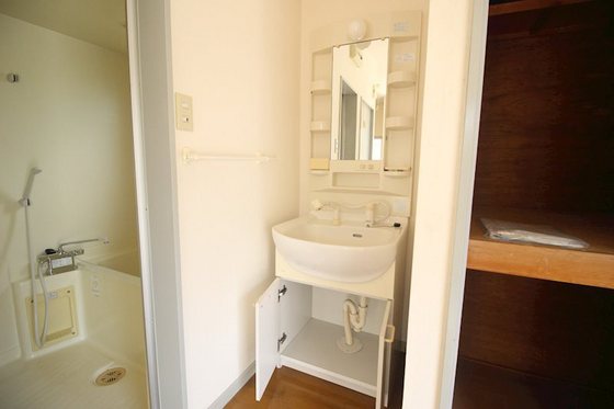 レジデンス伊島A