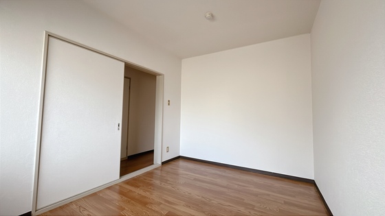 ニュートラルハイツ