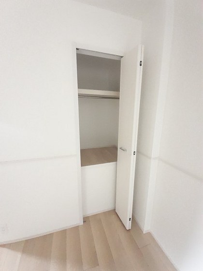 クレール六番館