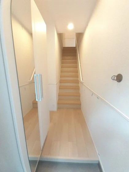 クレール六番館