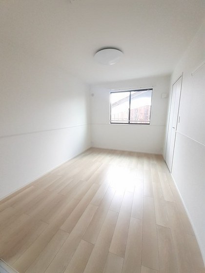 クレール六番館