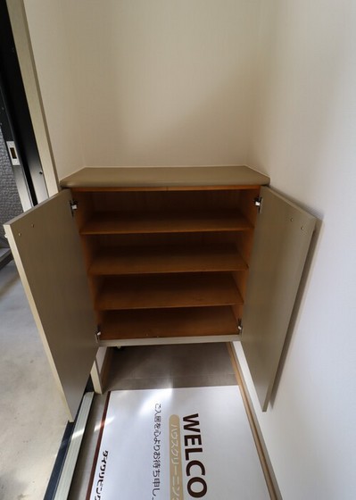 ピローサイド四御神 A棟