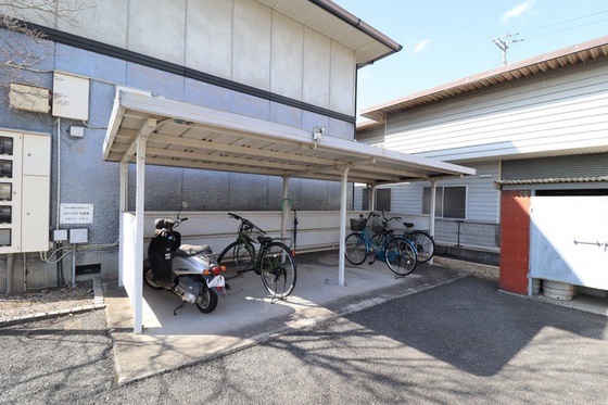 ピローサイド四御神 A棟