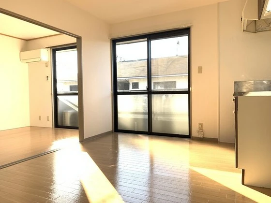 ピローサイド四御神 A棟