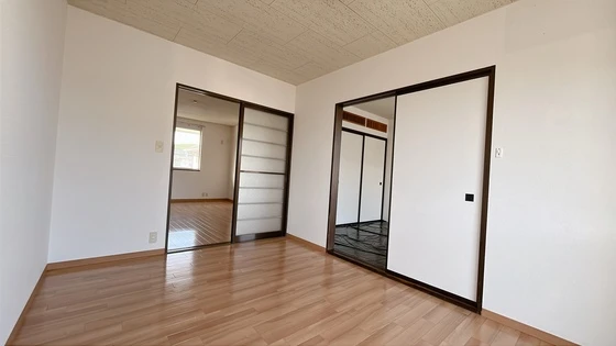 ファミーユ平野A